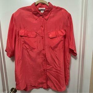 100% silk Diana Marco short sleeve button down with shoulder pads size 16
